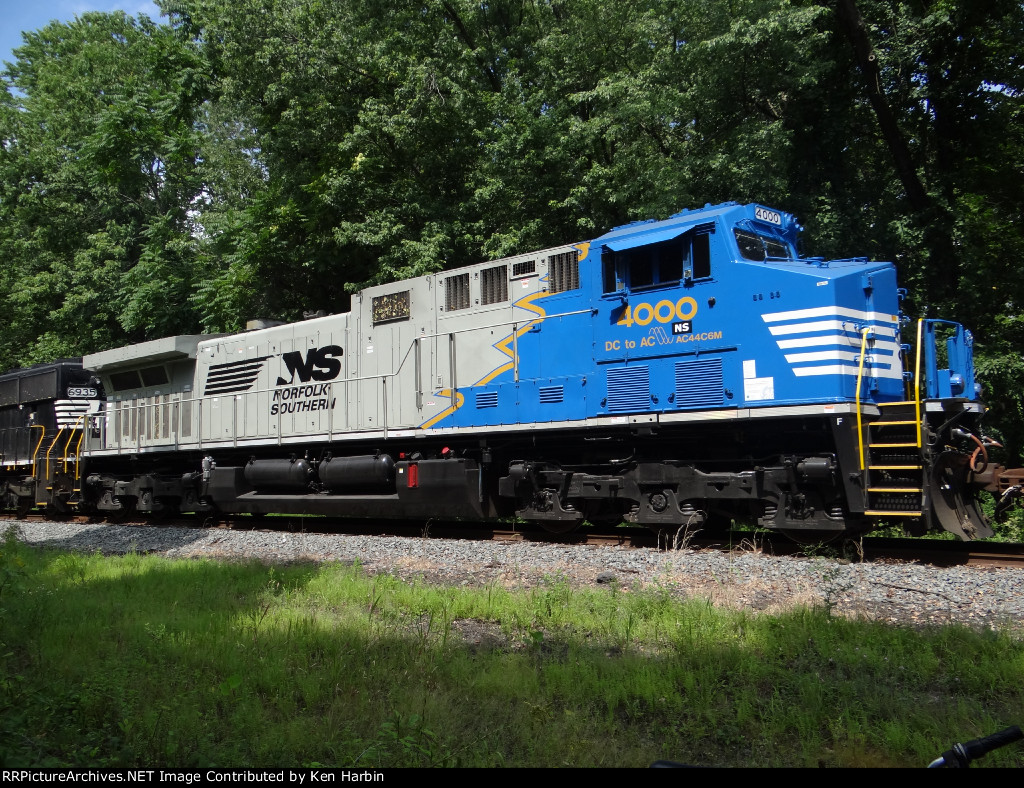 NS 4000 leads H76 